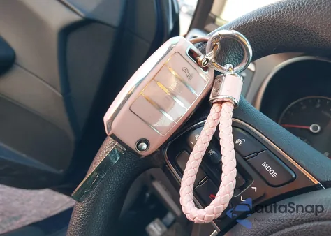 2018 Kia Optima Lx z USA, uszkodzony, nr VIN 5XXGT4L33JG202348